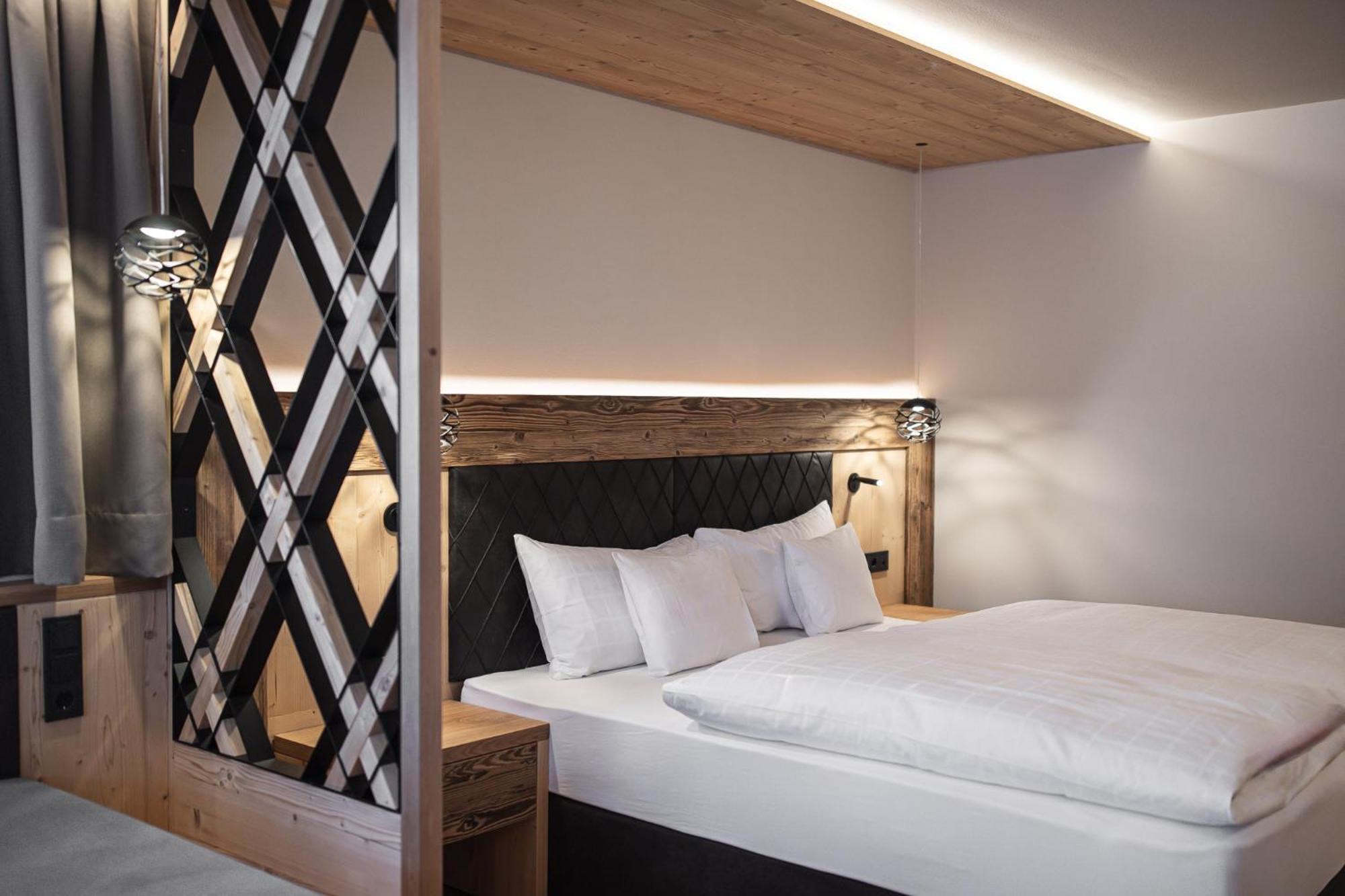 Hotel Alpenblick Sexten Esterno foto