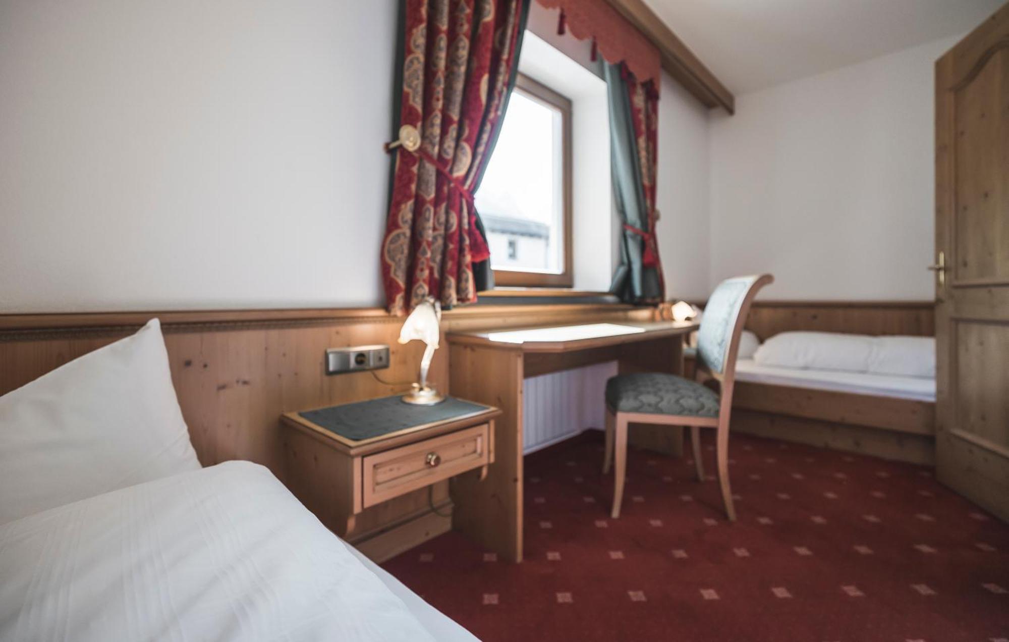 Hotel Alpenblick Sexten Esterno foto