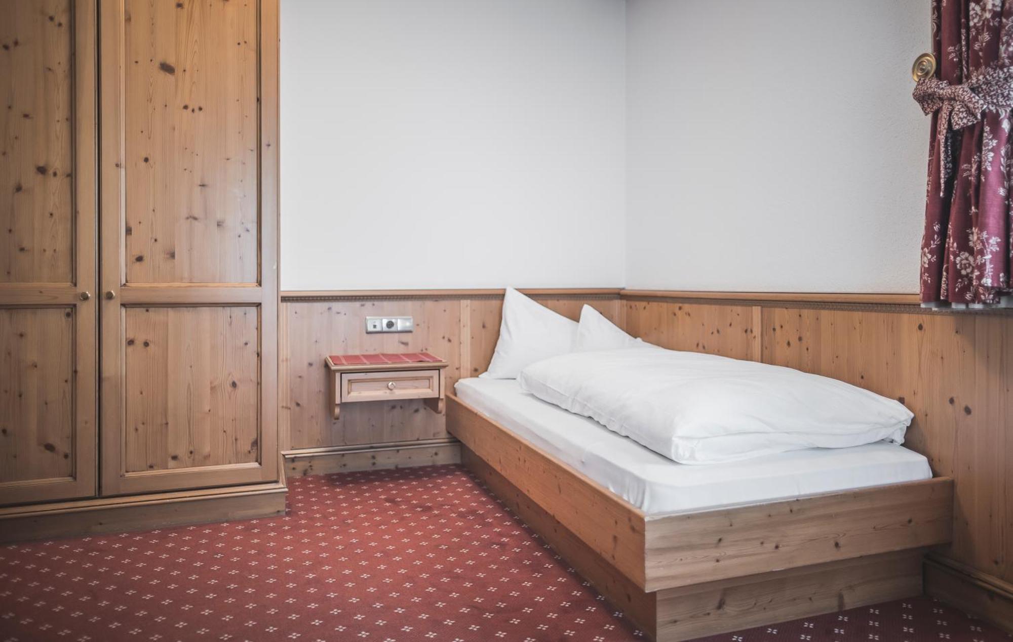 Hotel Alpenblick Sexten Esterno foto