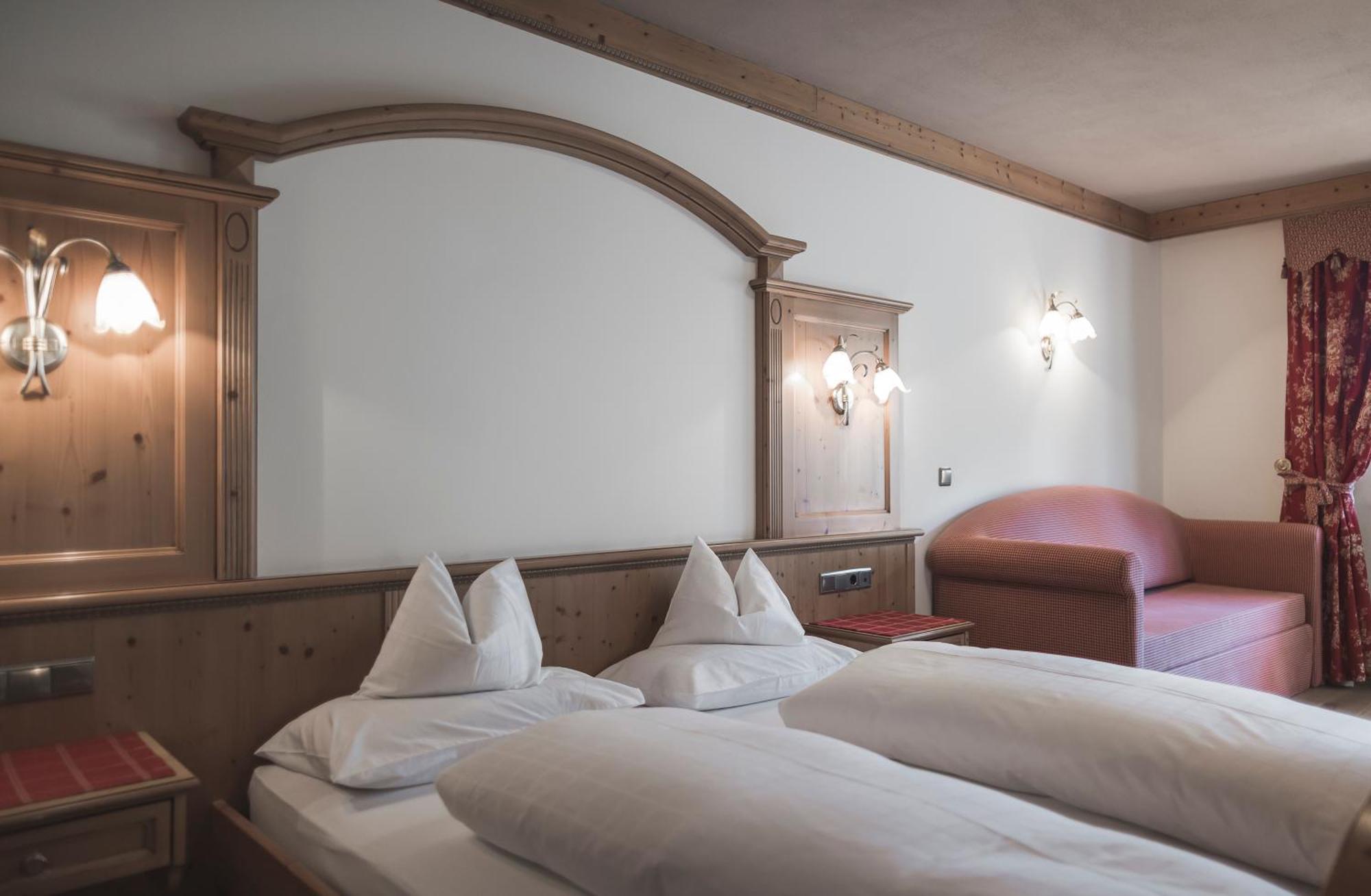 Hotel Alpenblick Sexten Esterno foto