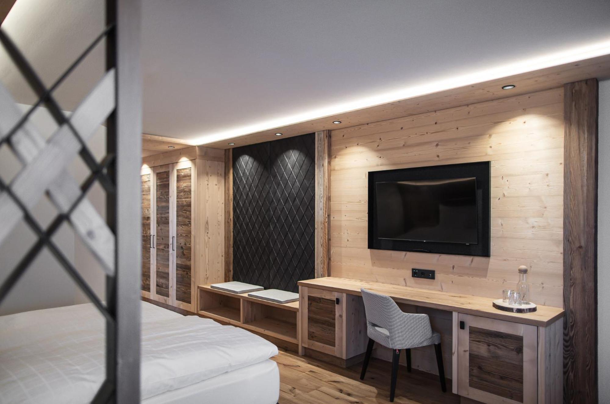 Hotel Alpenblick Sexten Esterno foto